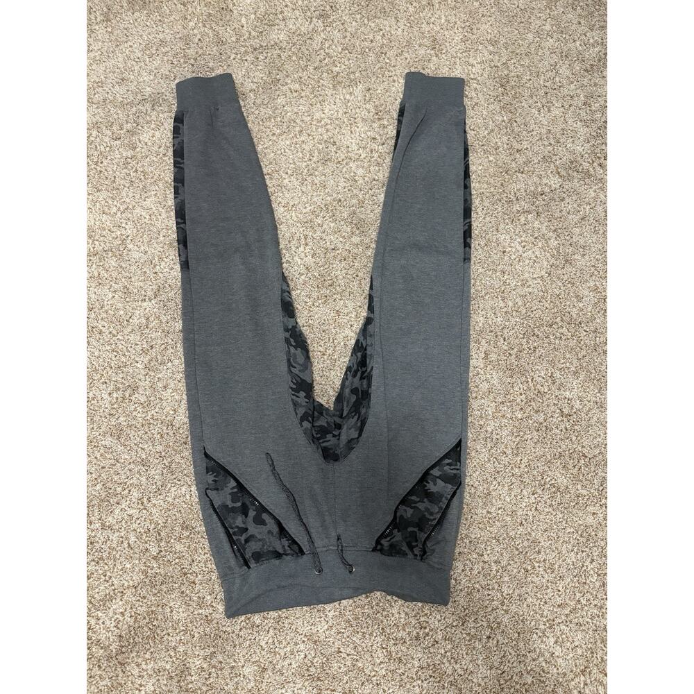 Retro District Sweatpants Men’s Large